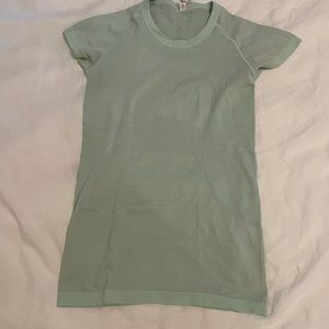 Lululemon Swiftly Tech Short Sleeve Top